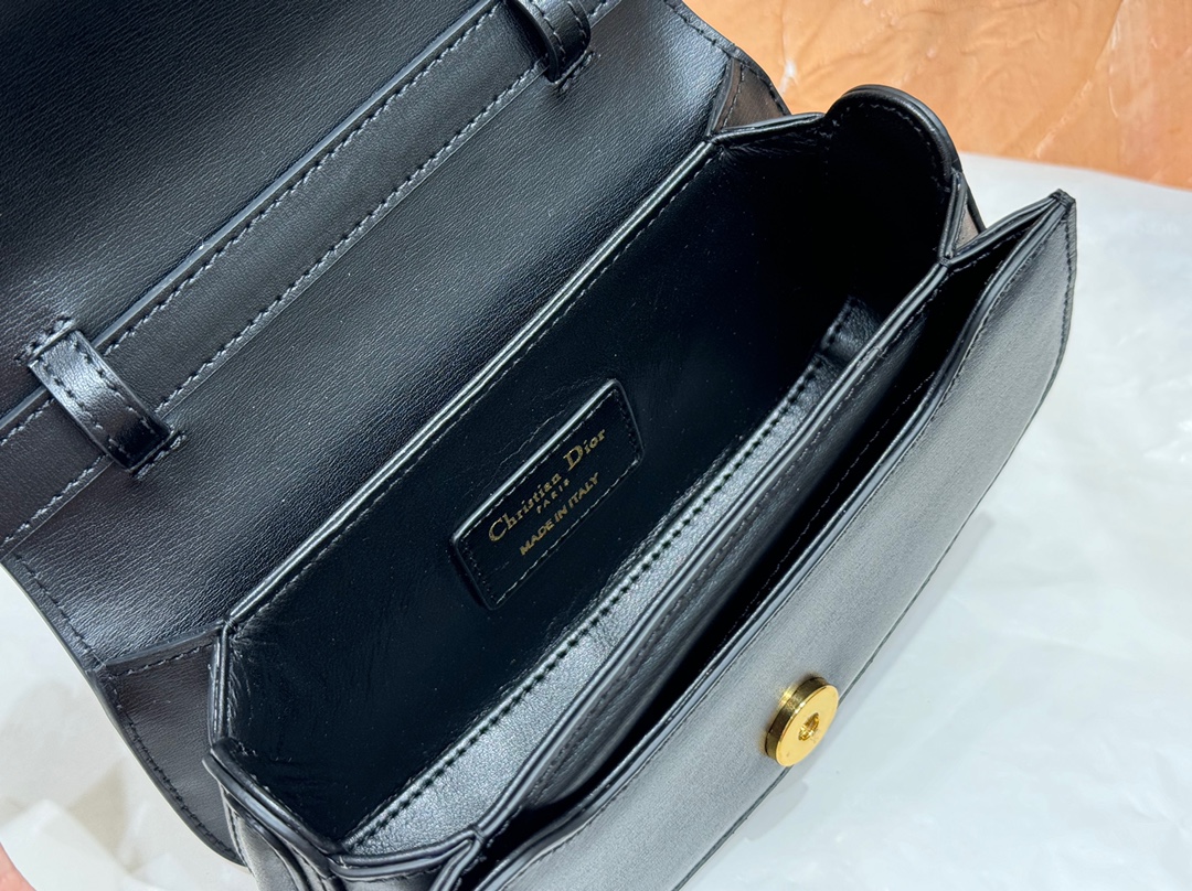 Small 30 Montaigne Avenue Top Handle Bag Black Ribbed Calfskin